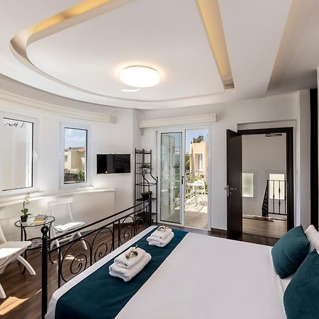 Accomoteleia Crystal Lagoon Villa Протарас Экстерьер фото